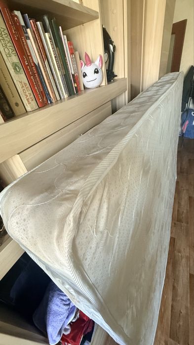 Продам матрас срочно полуторка