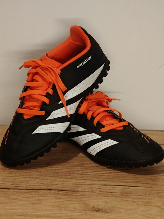 Ghete football Adidas Predator mar. 37 1/3