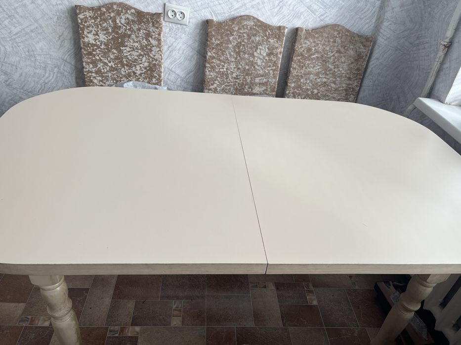 Продам стол раздвижной