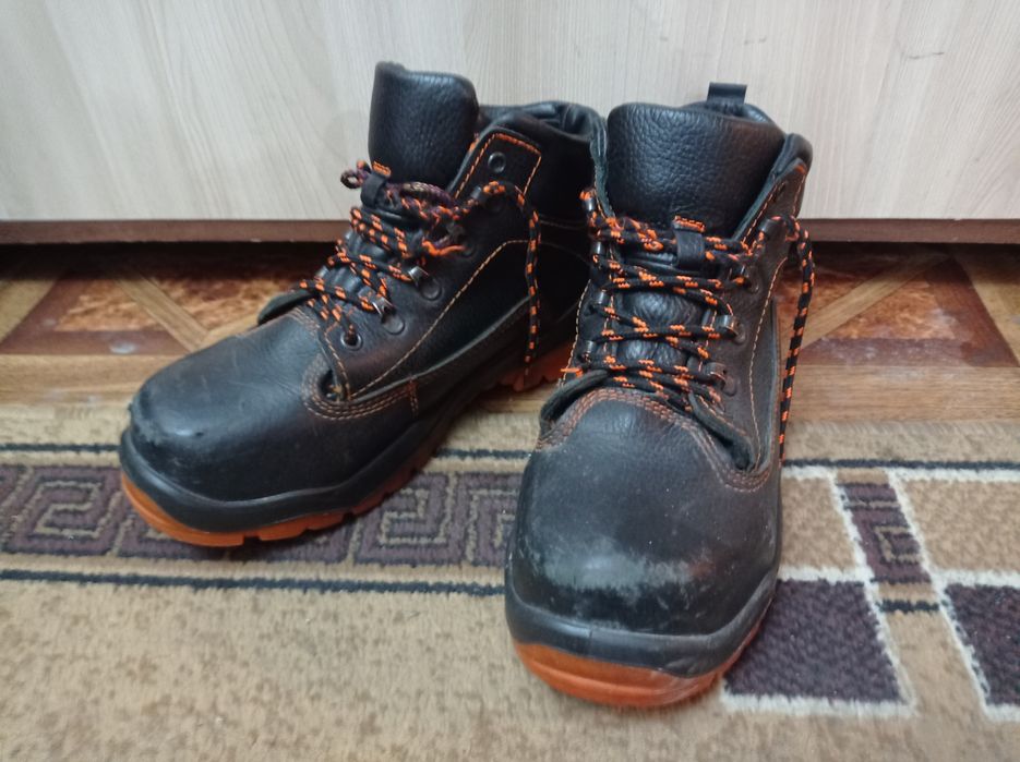 Спец обувь. Зимняя.