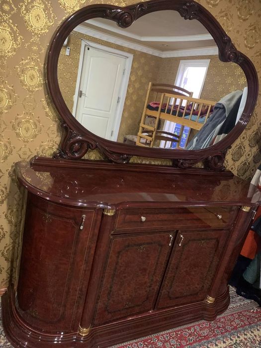 Продам гостиную мебель в хорошем состоянии, самовывоз