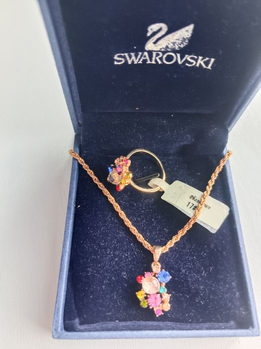 Продам бижутерию Swarovski