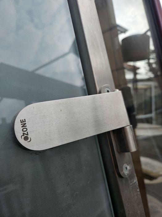 Врата за баня или офис