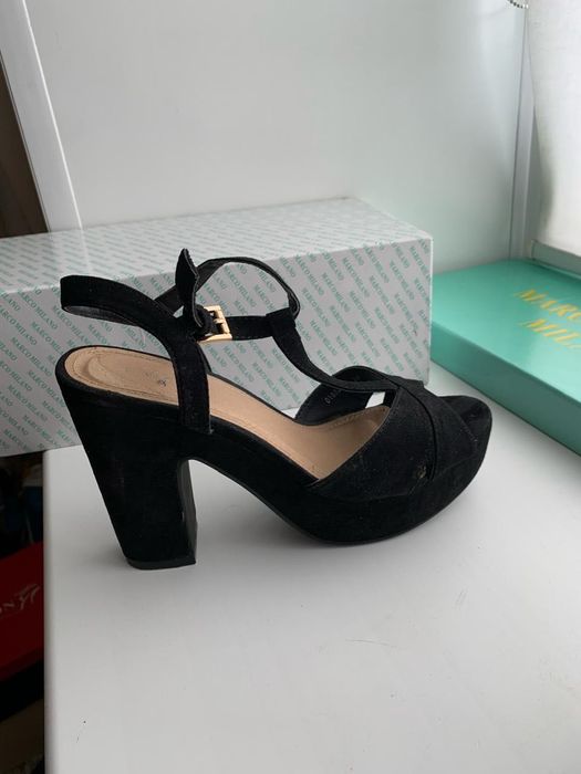 Женская обувь разная