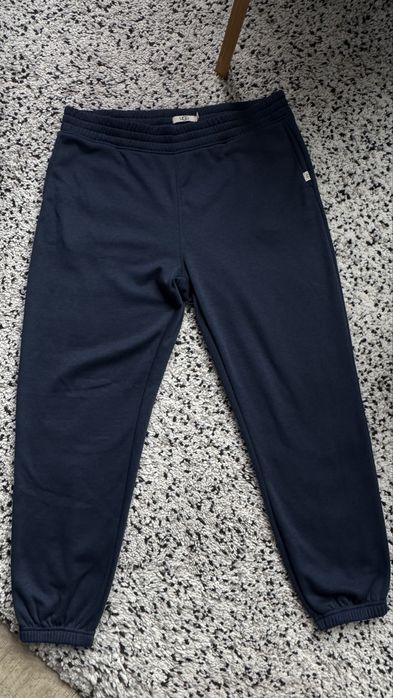 Ново дамско долнище Ugg размер XL