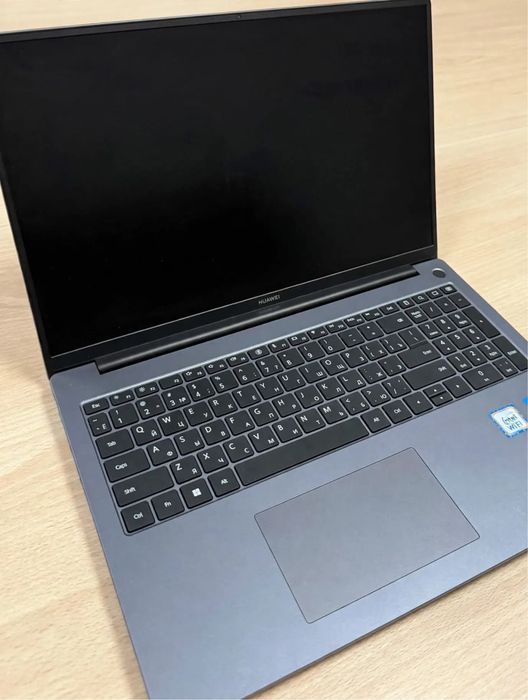 Huawei MateBook D16 / D15