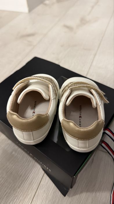 Vand incaltaminte copii Tommy Hilfiger, marimea 19, aurii