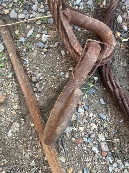 Крюк большого крана