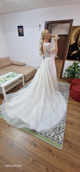 Vând rochie de mireasă