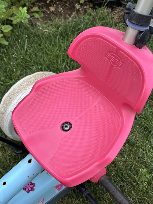 Kart Berg Buzzy Bloom fetite cu maner