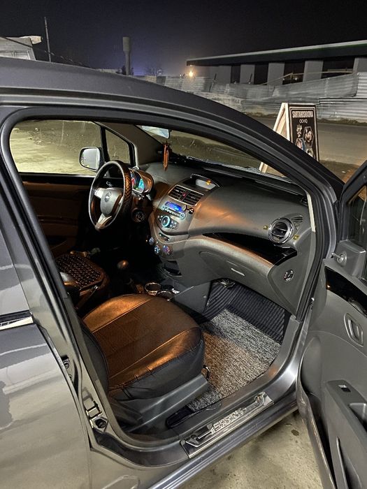 Spark sotiladi,kraska 100% tozza