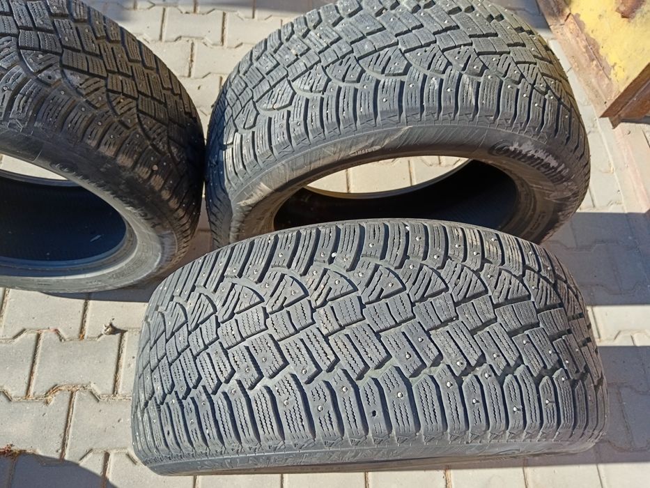 Продам зимние шипованные шины