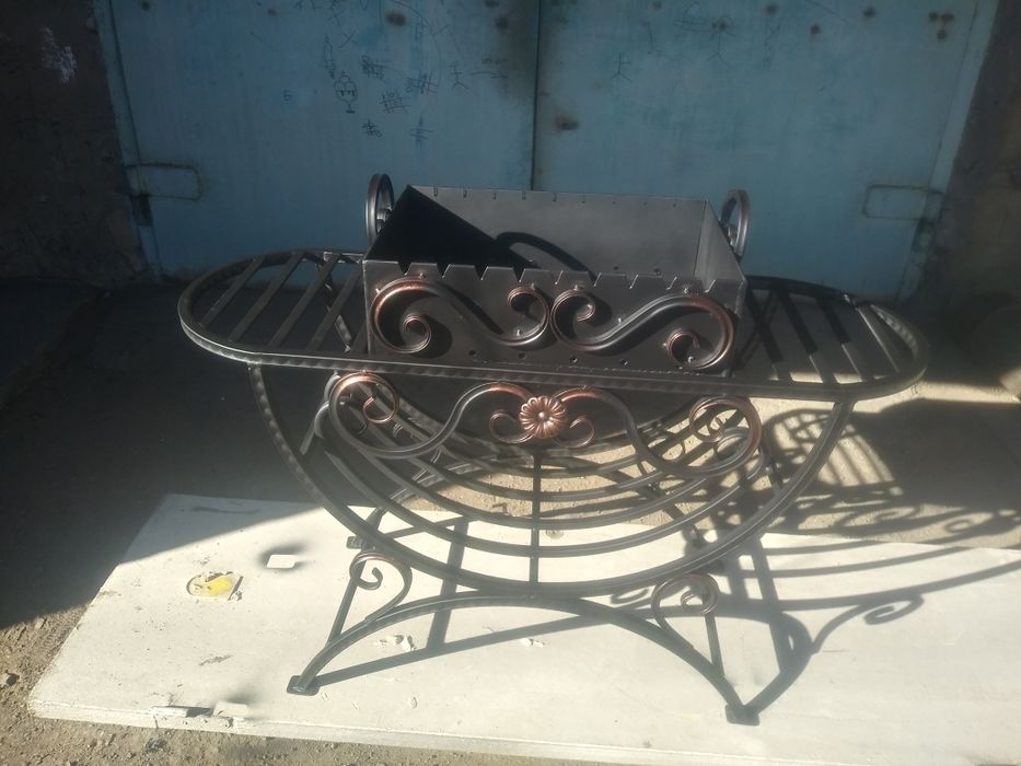 Продам мангал с элементами художественной ковки