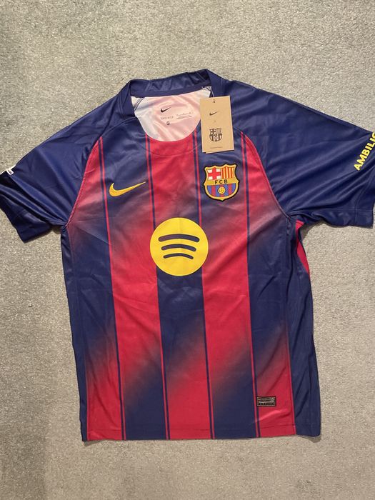 Tricouri Barcelona Marimea M Noi