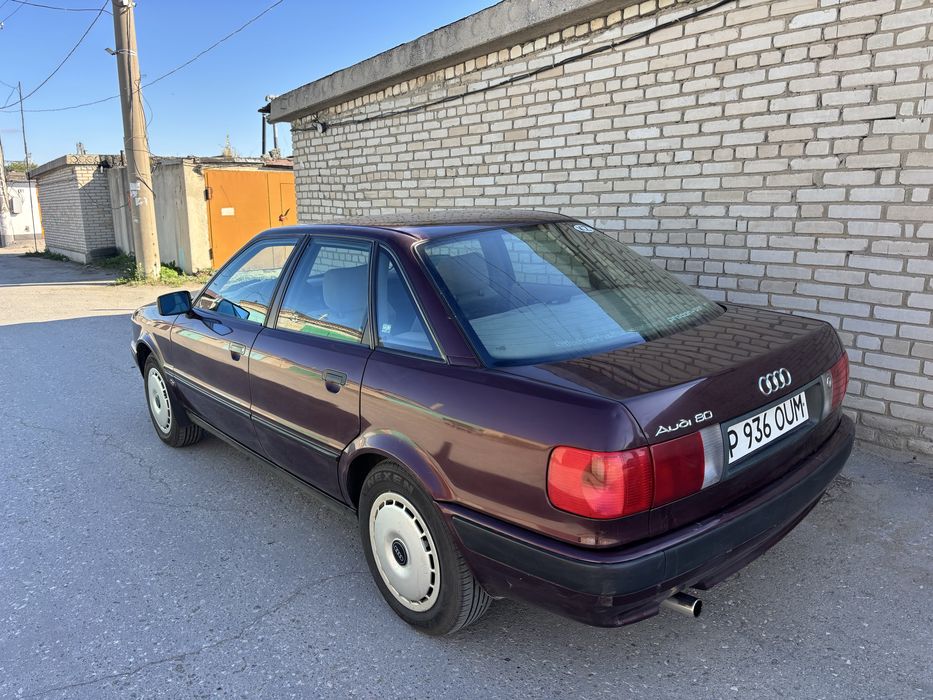 1 хозяйн Ауди 80 б4