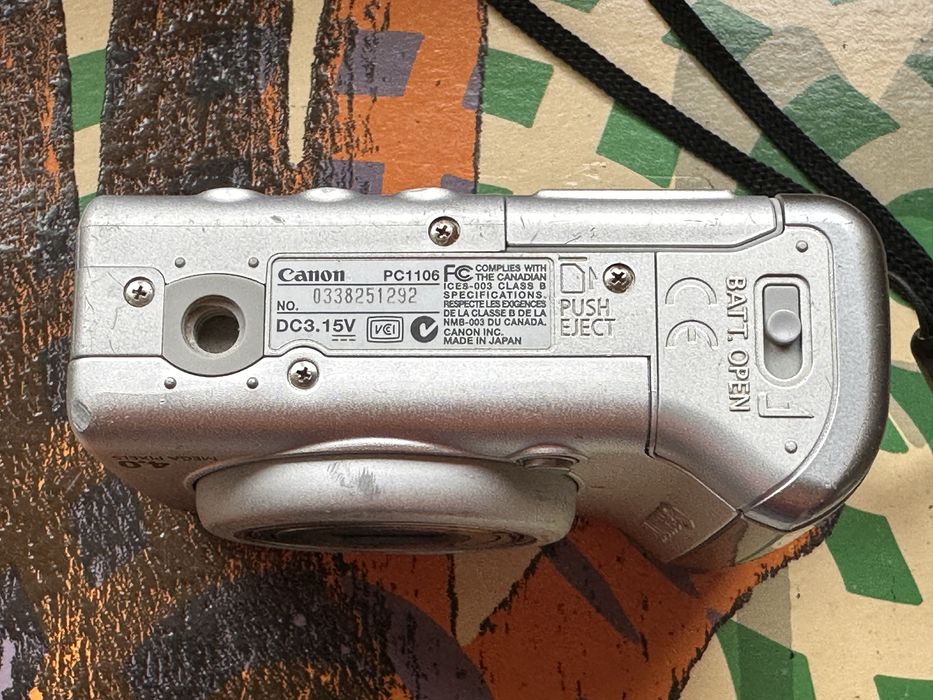 canon powershot A520 4mp retro compact digital