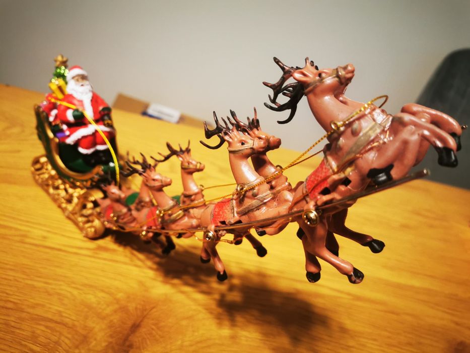 Decorațiune Led sanie cu reni