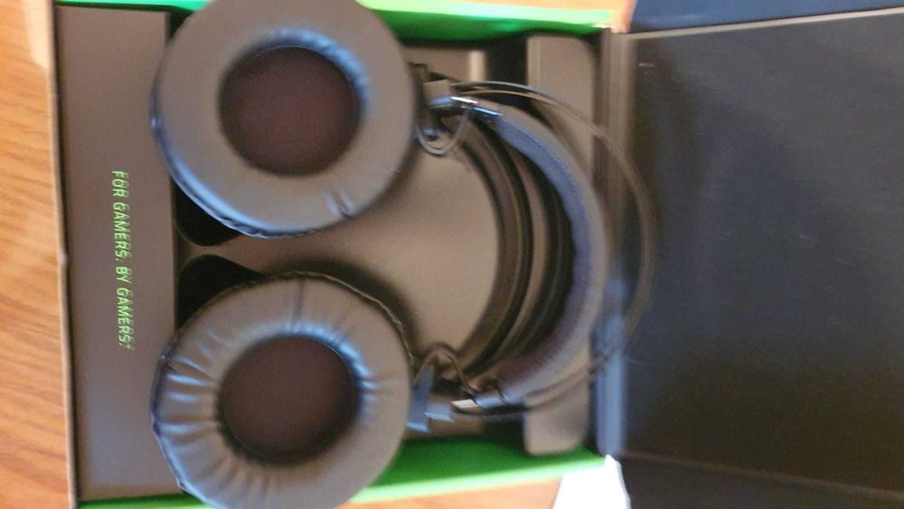 Casti gaming razer nari wireless