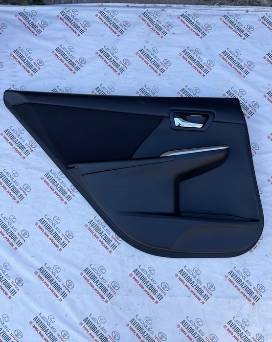 Обшивки дверей Camry 50-55
