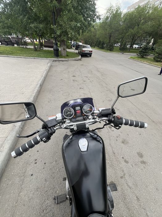 Мотоцикл Honda Magna750