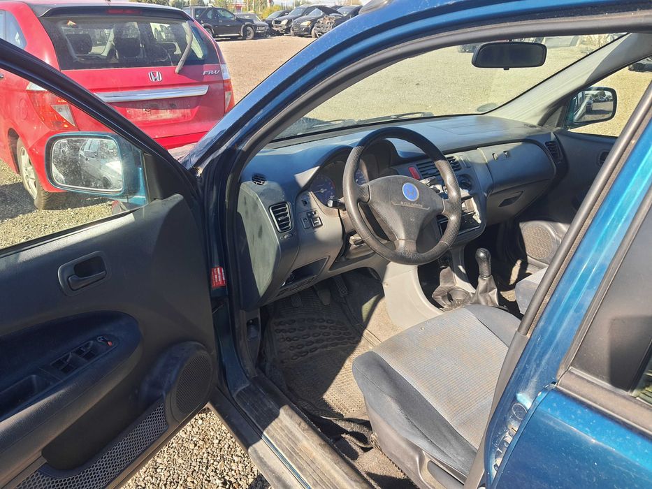 На части! Honda HR-V 1.6i