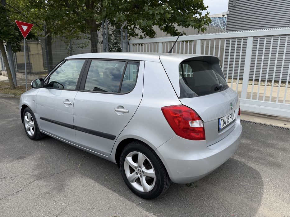 SKODA Fabia 2012 — imagine 11