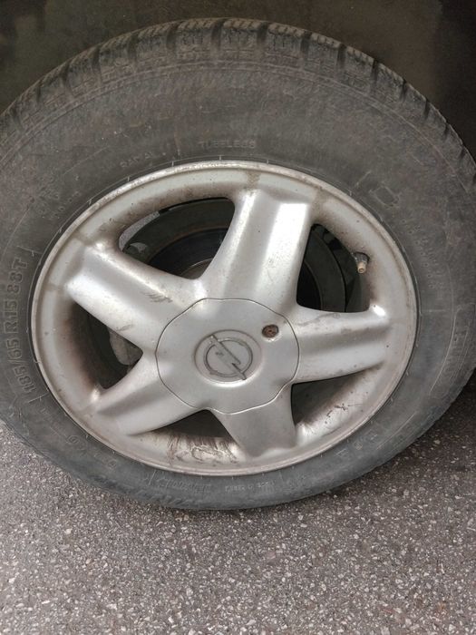 Зимни гуми ТАУРУС    с   алуминиеви джанти 15 "  оригинални за опел