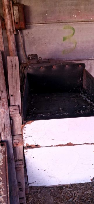 Продавам фуражомелка