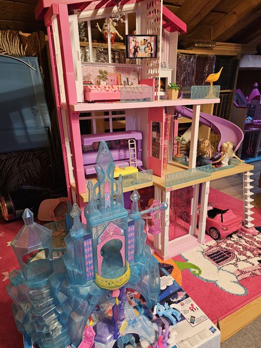 Кукла Barbie - Къщата на мечтите + БОНУС замък, кукли и др.