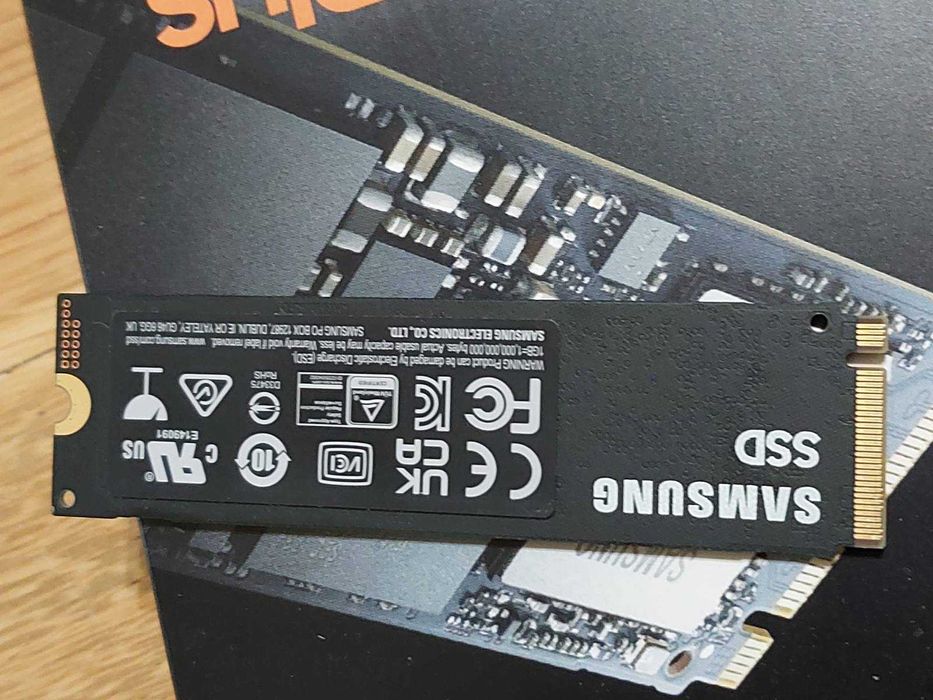 1TB M.2 NVMe - Crucial P3, Samsung