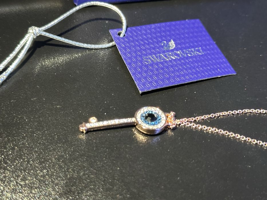 Ново Дамско Колие Swarovski Pendant Symbolic Evil Eye and Key Necklace Rose-gold tone