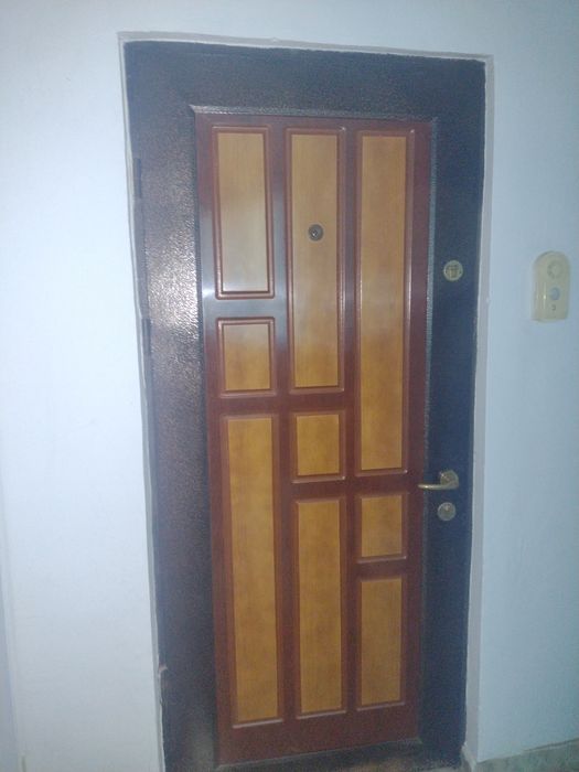 Vând ap.2 camere,hunedoara