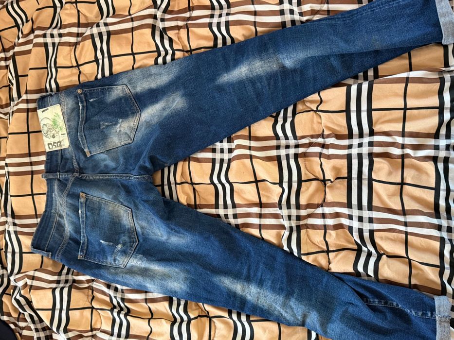 Dsquared2 дънки distressed / slim fit