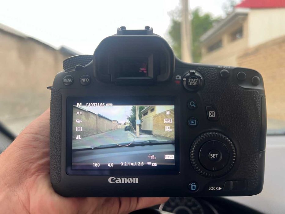 Canon 6D mark II в идеальном состоянии