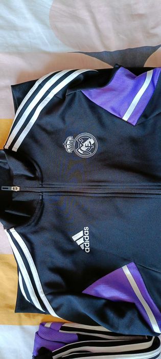 Продавам:Оригинален Анцунг Adidas Реал Мадрид