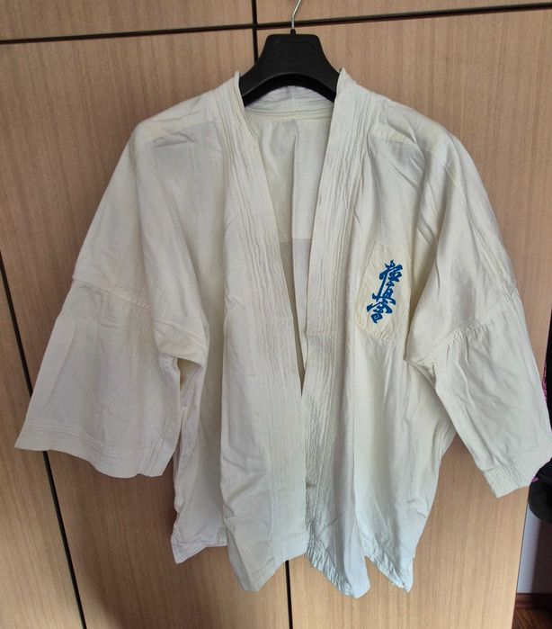 Кимоно за бойни изкуства, за височина 160-180см.