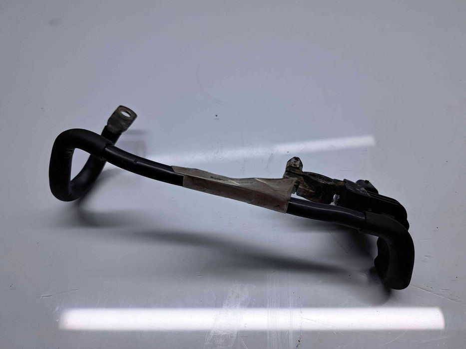 Borna baterie (-)  Volkswagen Passat B7 (362) [Fabr 2010-2014] 1K0915