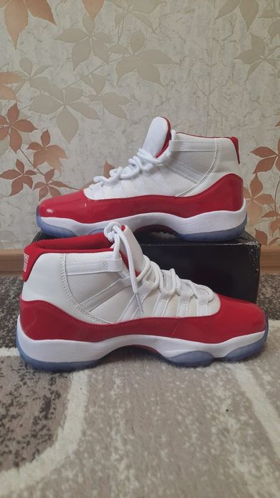 Продам 11 Jordan
