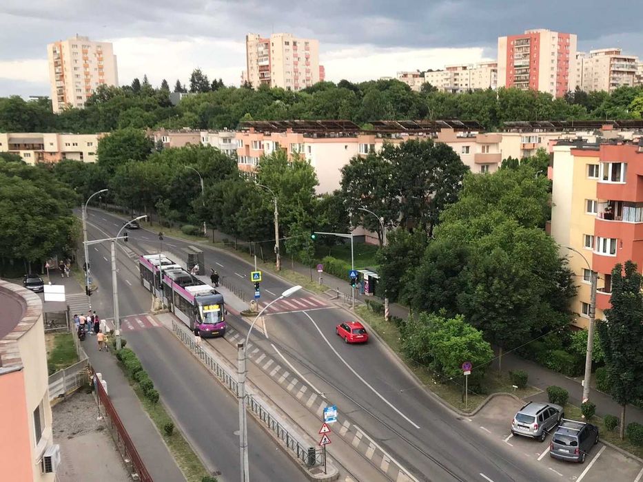 (PF) persoana fizica inchiriez apartament cu 2 camere pe str. Plopilor