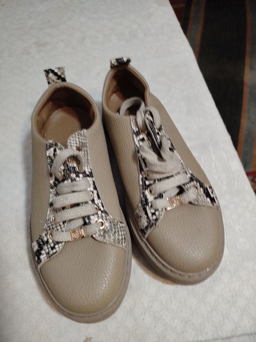 Кросовки туфли осенние