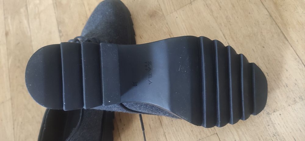 Женские ботинки Zara