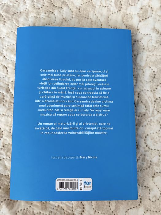 Carte- Melodia verii- bilingva( romana-franceza)