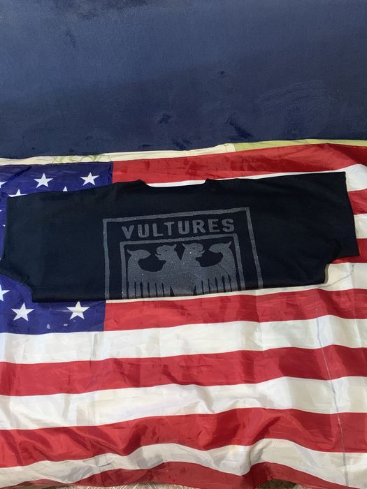 футболка vultures black