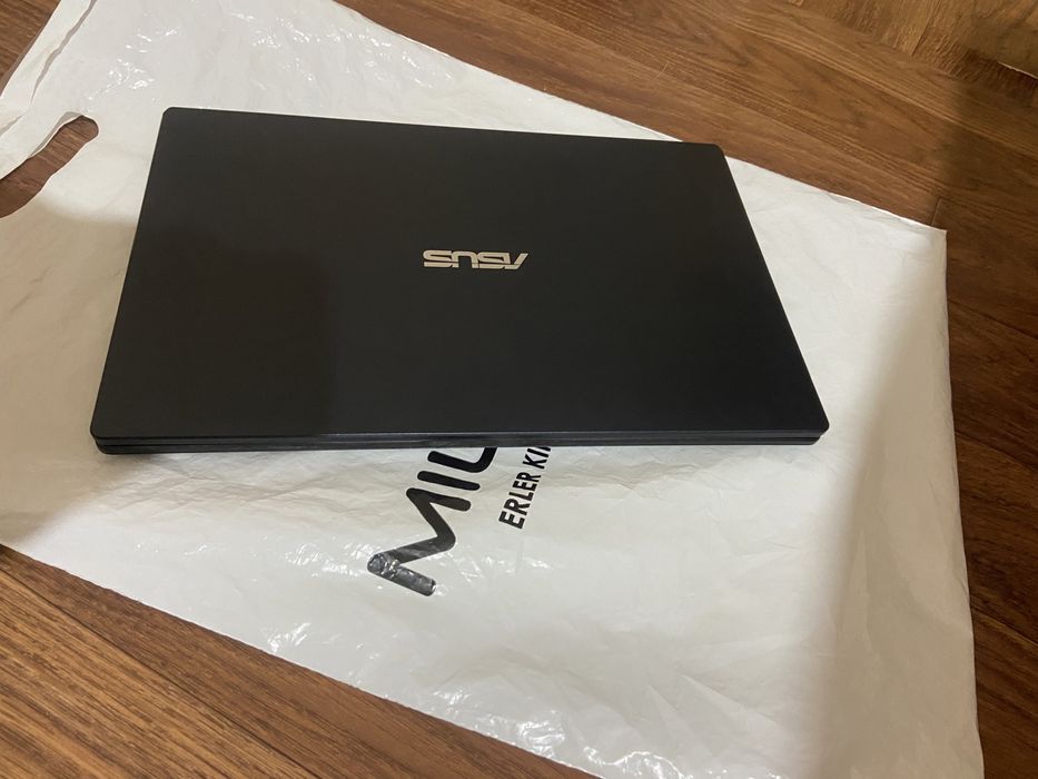 ASUS новый Стильный