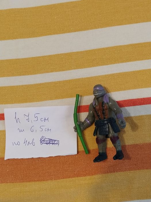 Продавам Нинджи и други фигури