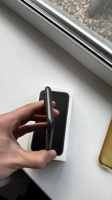 Iphone 11 б/у в хорошем состоянии