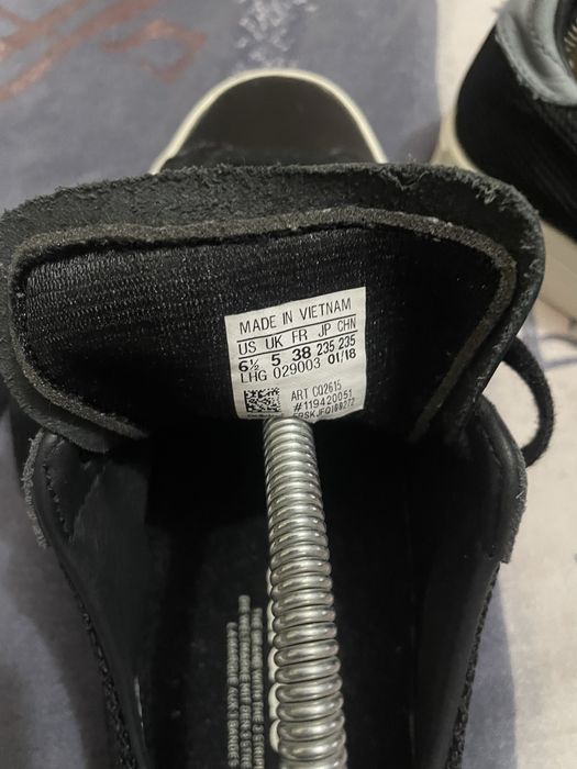 Adidas court vantage