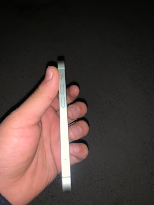 IPhone 12 mini ideal emasu atak zakoni