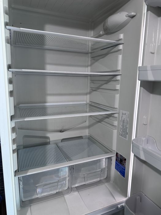 Холодильник indesit