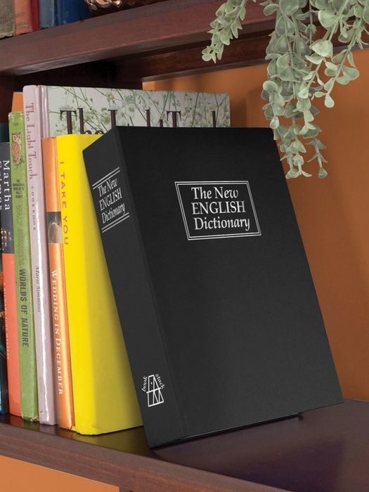 Книга сейф kitob seyf lugʻat